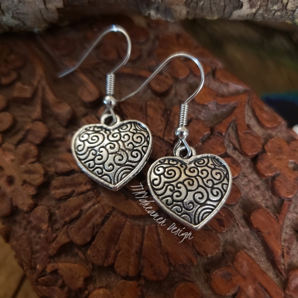 Heart earrings Silver Swirl ~Love~Wife~Partner~Mom~Mother~Valentine's day gift